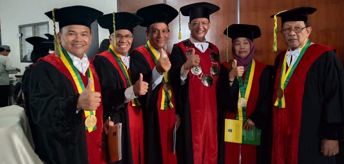 PENGUKUHAN GURU BESAR DEKAN FMIPA